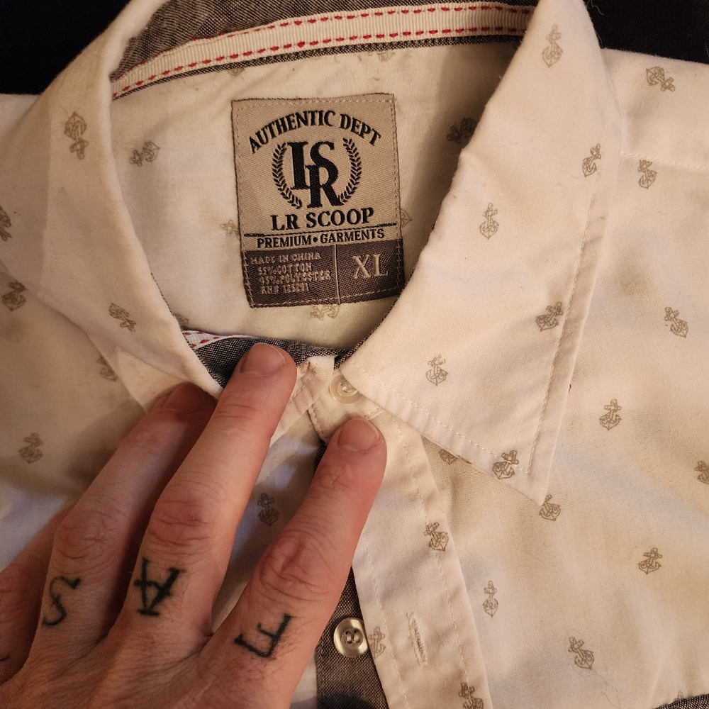 Button up - Picture 2 of 2